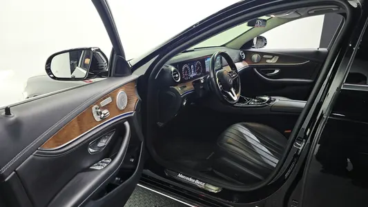 Mercedes-Benz E-Class W213 E300 4MATIC 2020 10