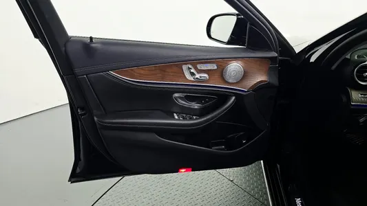 Mercedes-Benz E-Class W213 E300 4MATIC 2020 24