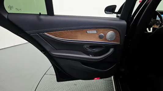 Mercedes-Benz E-Class W213 E300 4MATIC 2020 25