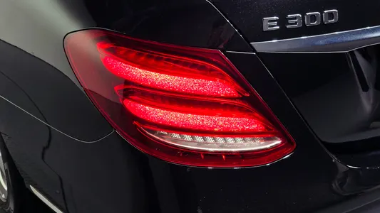 Mercedes-Benz E-Class W213 E300 4MATIC 2020 23