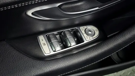Mercedes-Benz E-Class W213 E300 4MATIC 2020 27