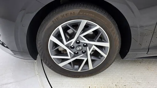 Hyundai (GN7) 2.5 2WD 2023 5
