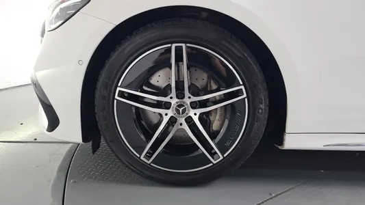 Mercedes-Benz E-Class W214 E300 4MATIC AMG Line 2024 4