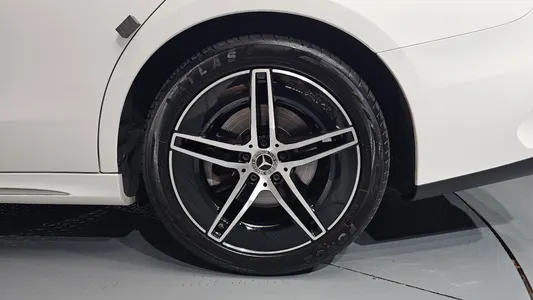 Mercedes-Benz E-Class W214 E300 4MATIC AMG Line 2024 21