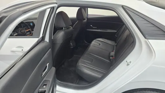 Hyundai (CN7) 2022 11