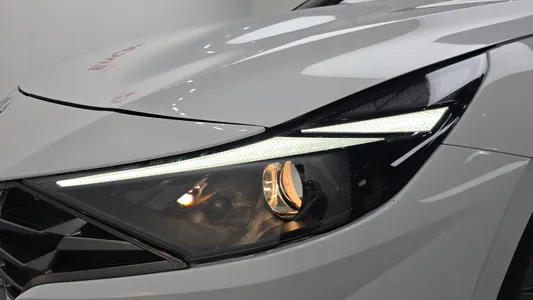 Hyundai (CN7) 2022 22