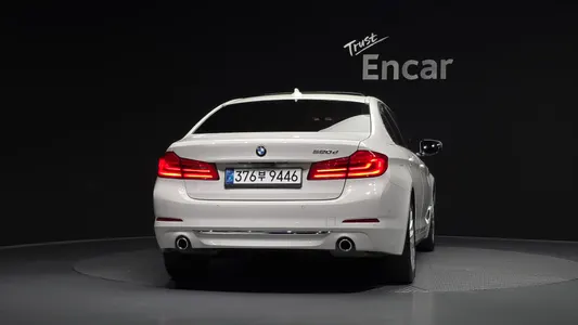 BMW 5 Series (G30) 520d 2019 4