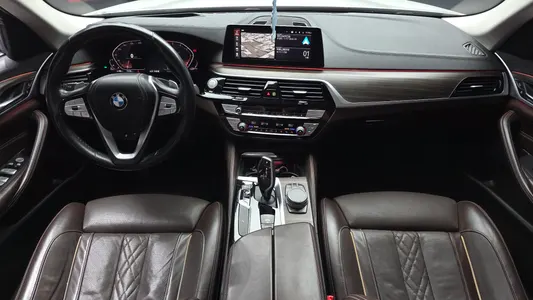 BMW 5 Series (G30) 520d 2019 7