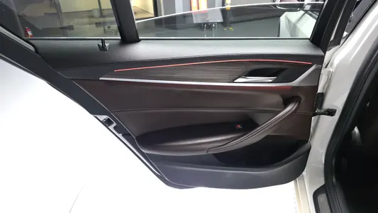 BMW 5 Series (G30) 520d 2019 25