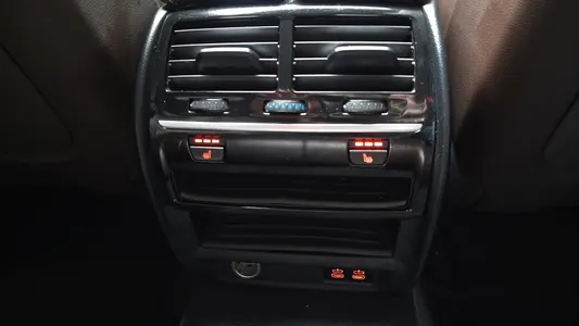 BMW 5 Series (G30) 520d 2019 28