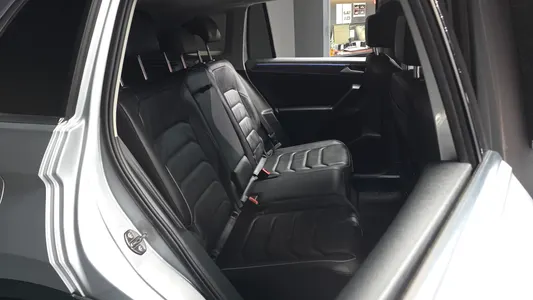 Volkswagen 2 2.0 TDI 2021 11