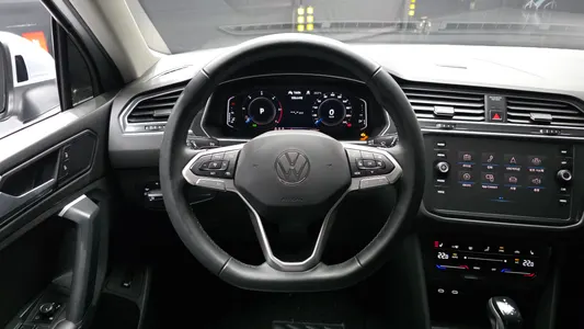 Volkswagen 2 2.0 TDI 2021 12