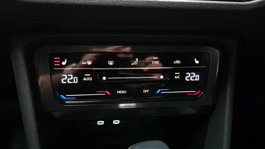 Volkswagen 2 2.0 TDI 2021 16