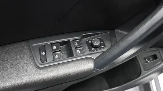 Volkswagen 2 2.0 TDI 2021 30
