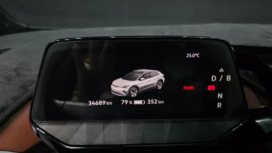Volkswagen ID.4 2023 8
