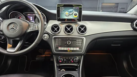 Mercedes-Benz GLA-Class X156 GLA220 2019 14