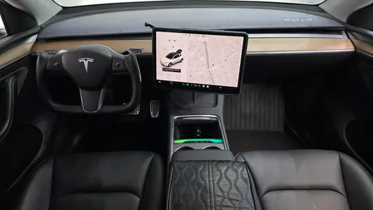 Tesla Y RWD 2024 7
