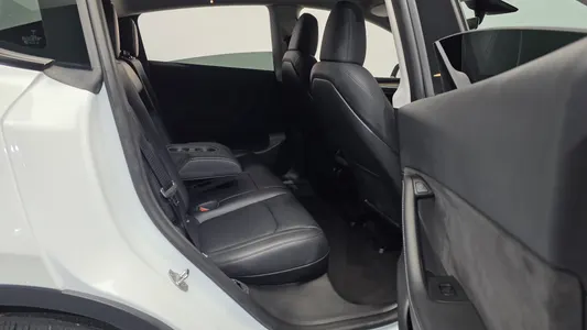 Tesla Y RWD 2024 12