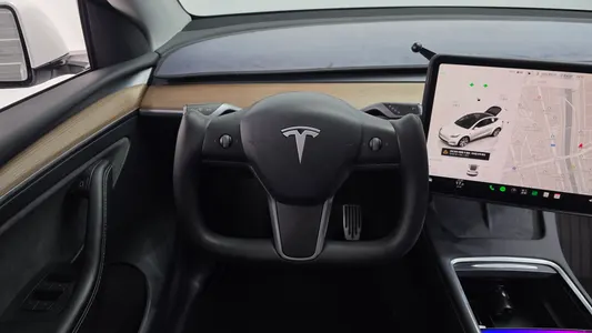 Tesla Y RWD 2024 13
