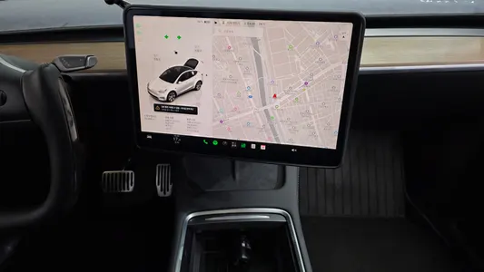 Tesla Y RWD 2024 28