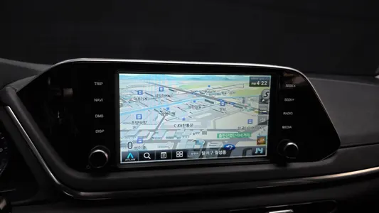 Hyundai (DN8) 2.0 LPG() 2020 13