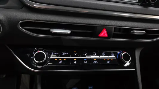 Hyundai (DN8) 2.0 LPG() 2020 16