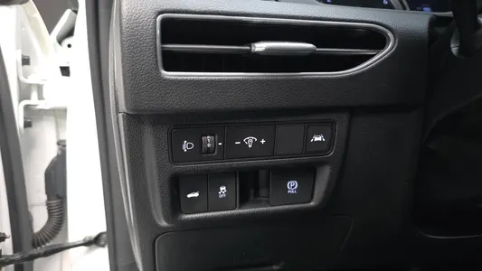 Hyundai (DN8) 2.0 LPG() 2020 18