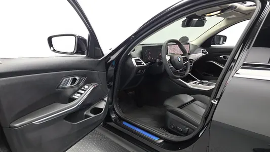 BMW 3 Series (G20) 320i 2025 10