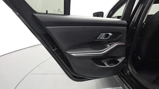 BMW 3 Series (G20) 320i 2025 26