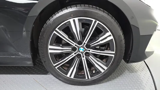 BMW 3 Series (G20) 320i 2025 22