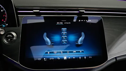 Mercedes-Benz E-Class W214 E200 AMG Line 2025 28