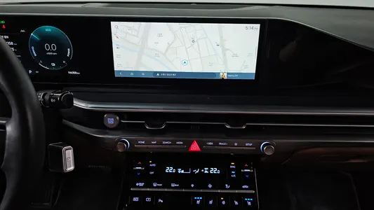 Hyundai (GN7) 2023 13