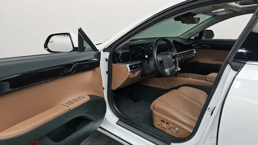Hyundai (GN7) 2023 10