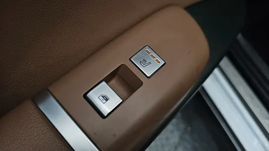 Hyundai (GN7) 2023 18