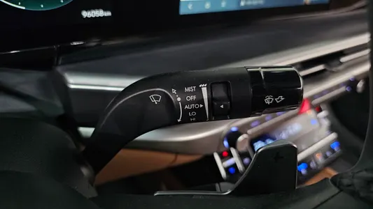 Hyundai (GN7) 2023 39