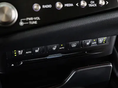 Lexus ES300h 7 2021 18