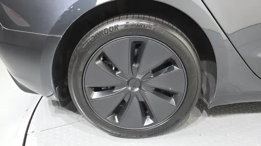 Tesla 3 AWD 2024 5