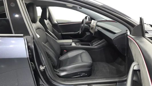 Tesla 3 AWD 2024 11