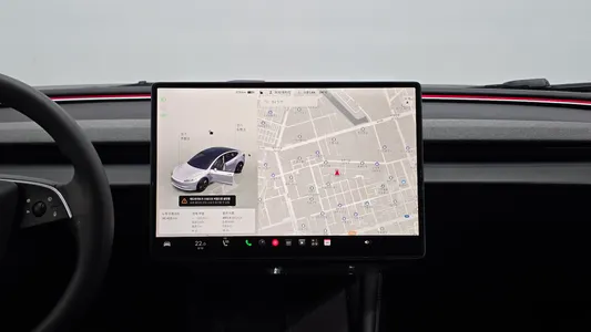 Tesla 3 AWD 2024 14