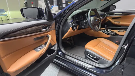 BMW 5 Series (G30) 520i M 2021 10