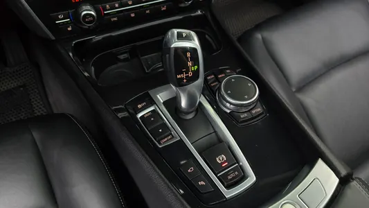 BMW 5 Series GT (F07) GT ED Edition 2016 8