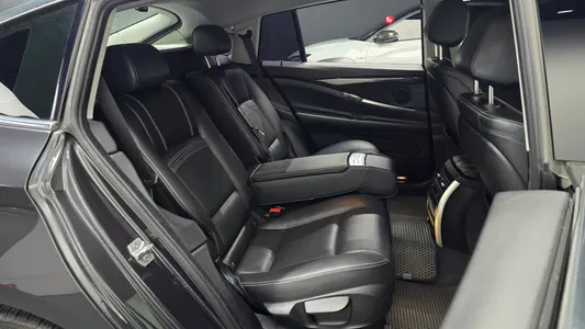BMW 5 Series GT (F07) GT ED Edition 2016 26