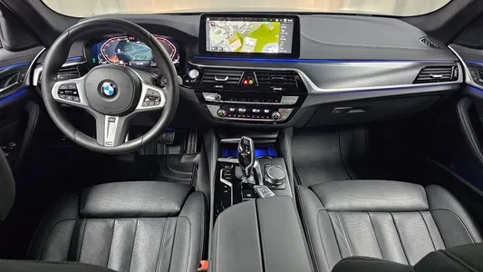 BMW 5 Series (G30) 520i M 2023 7