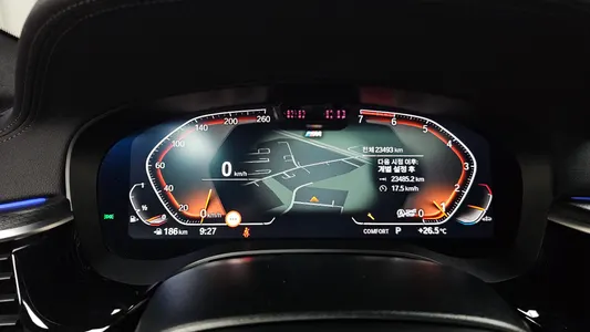 BMW 5 Series (G30) 520i M 2023 8