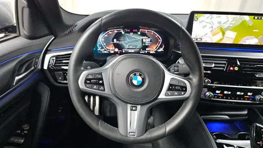BMW 5 Series (G30) 520i M 2023 13