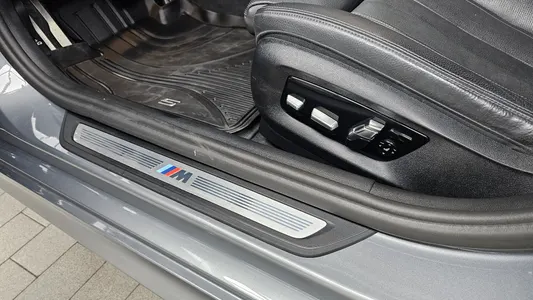 BMW 5 Series (G30) 520i M 2023 30