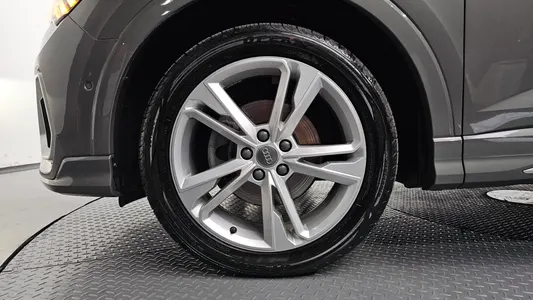 Audi Q3 (F3) 35 TDI 2020 4