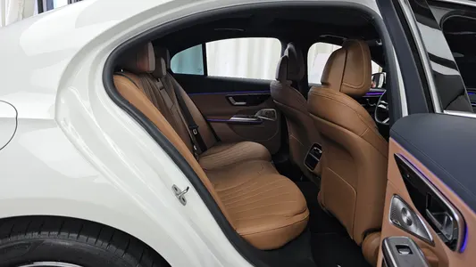 Mercedes-Benz E-Class W214 E300 4MATIC AMG Line 2025 12