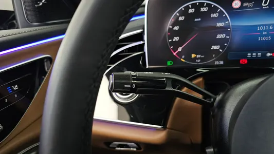 Mercedes-Benz E-Class W214 E300 4MATIC AMG Line 2025 30