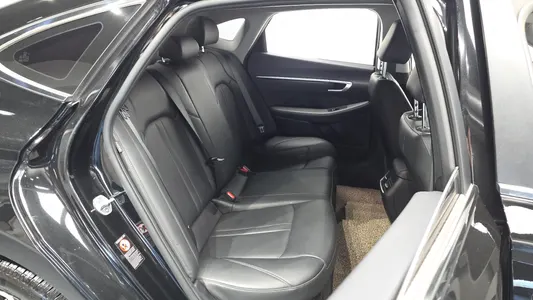 Hyundai (DN8) 2021 11